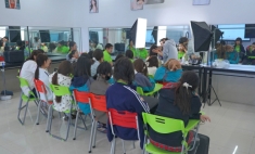 聚焦課堂 | 看蘭州新華互聯網+形象設計學子如何玩轉“輕泰妝容+極簡發型”