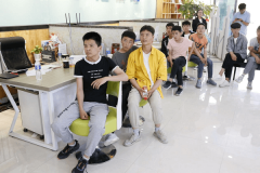 那么多學(xué)生轉(zhuǎn)學(xué)來蘭州新華互聯(lián)網(wǎng)中等職業(yè)學(xué)校，都是因?yàn)槭裁矗? /><h5>09-14 / 瀏覽量：190次</h5></dt>
     <dd>
      <h3><a target=