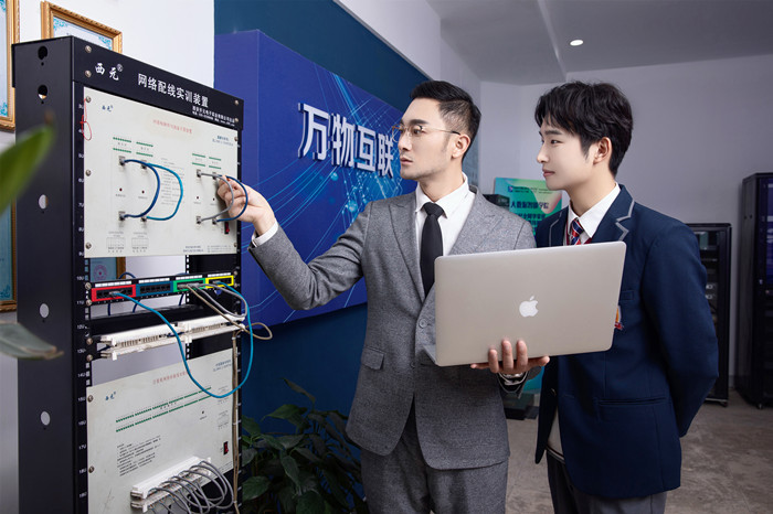 就業寒潮來襲，新華這類人才卻被市場熱搶！