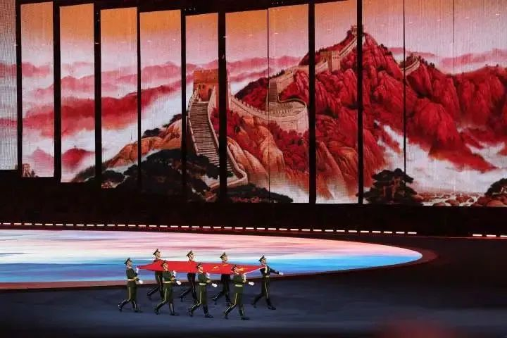 超1億人點燃亞運圣火，數(shù)字人“跑到”現(xiàn)場觀眾面前，是如何做到的？